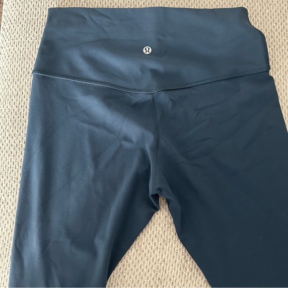Size 8 High Waisted Lululemon leggings - Picture 5 of 8